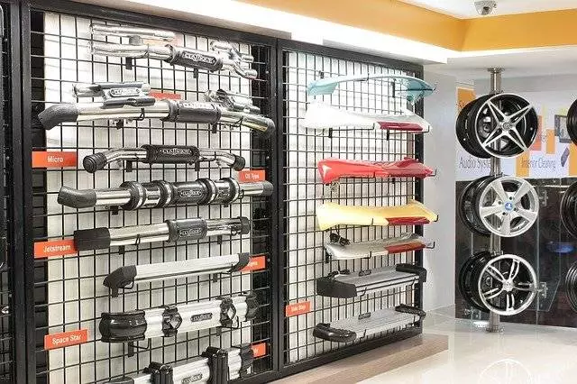 ACCESSOIRES NEUFS VÉHICULES