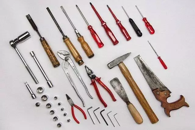 OUTILS DE BRICOLAGE OCCASION